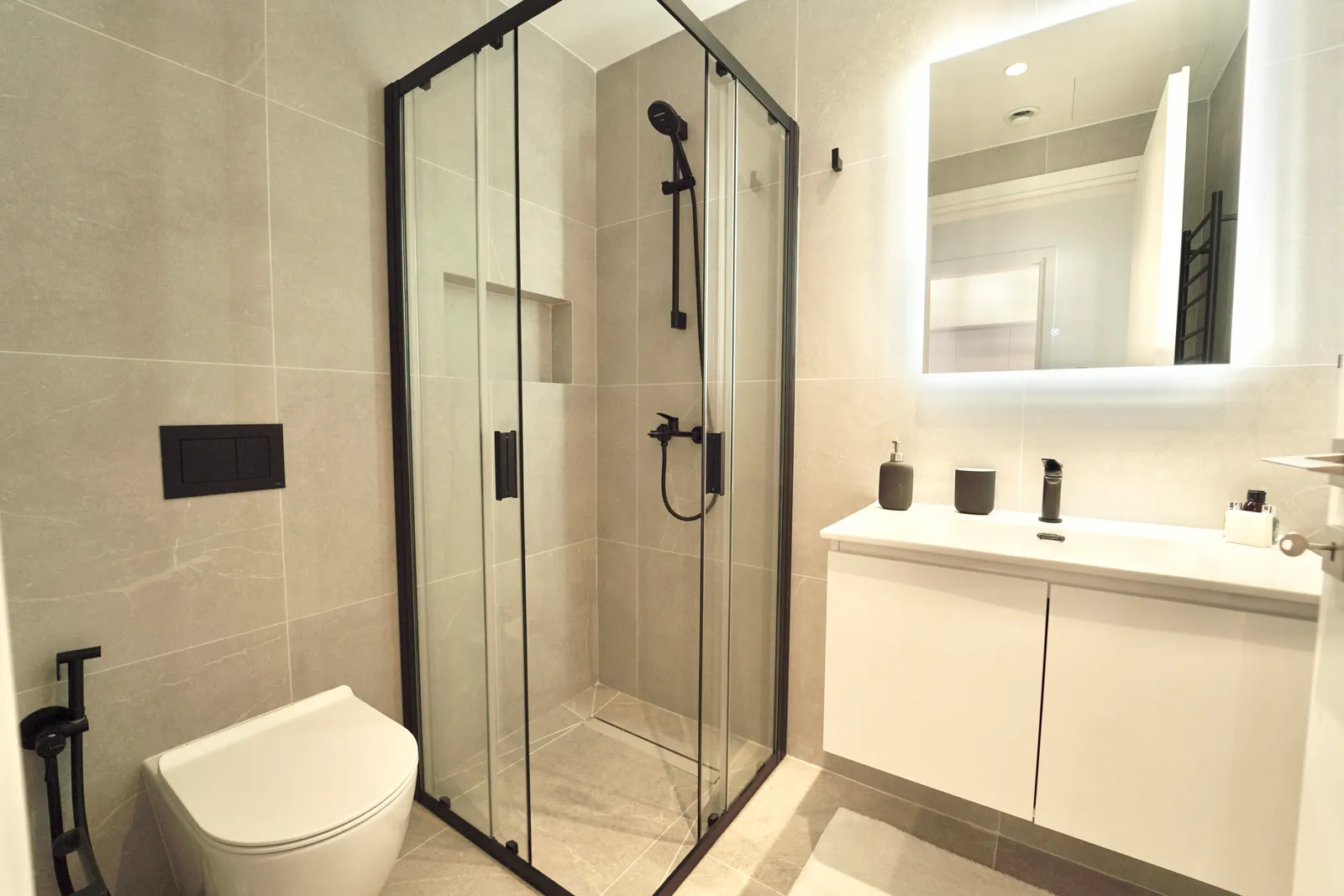 KABU 203 — Bathroom