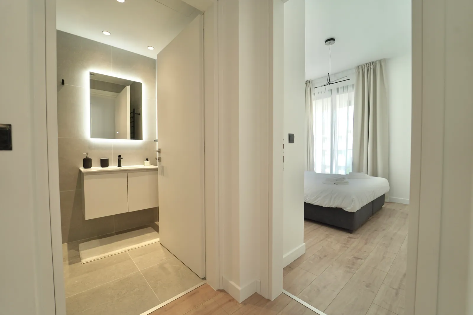 KABU 203 — Bathroom detail